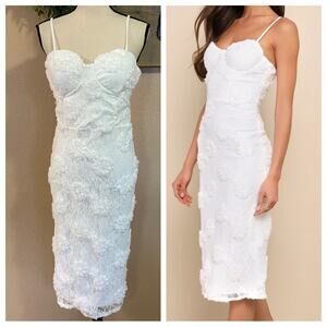 NWOT Lulus Sultry Romantic White Lace Textured Bustier Bodycon Midi Dress
